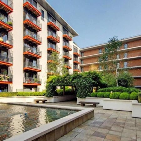Your Riverside Home 2 With Private Balcony London Exteriör bild